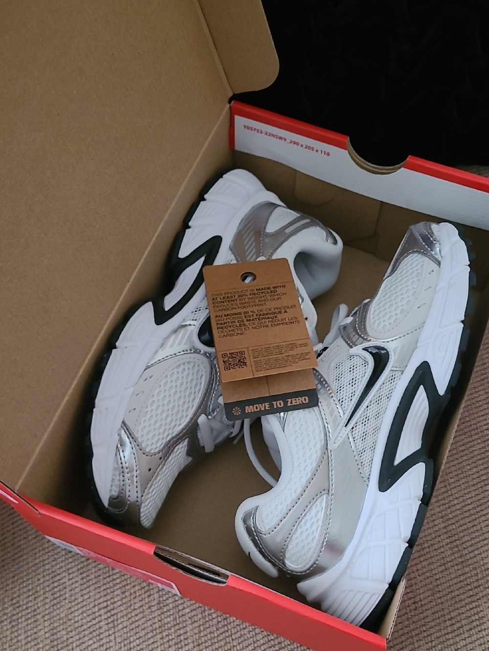 WOMENS NIKE V5 RNR WHITE BLACK GREY - Picture 12 of 13